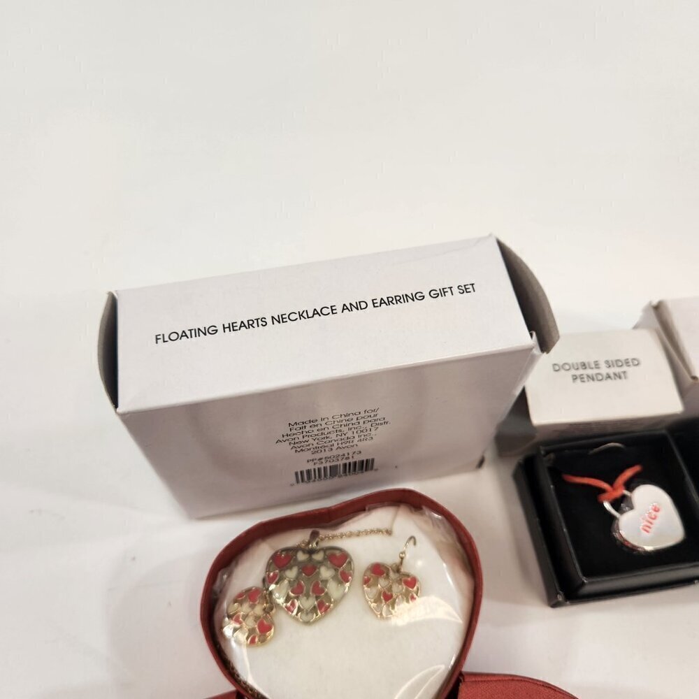 Avon Heart Jewelry Bundle Floating Hearts Arielle Double Sided Pendant NEW - Picture 4 of 7